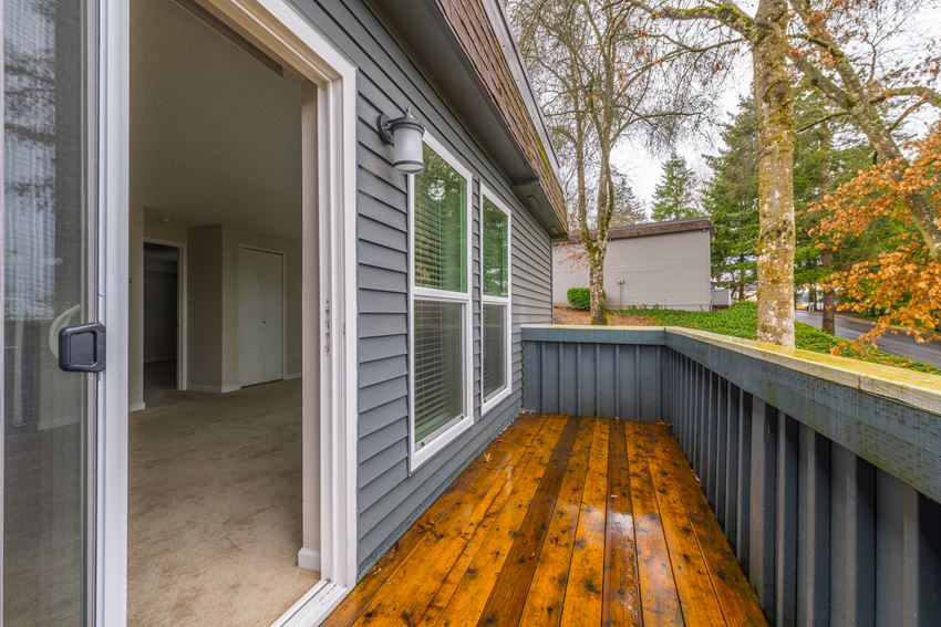 The Hudson By Trion Living Apartments, 10695 SW Murdock St., Tigard, OR